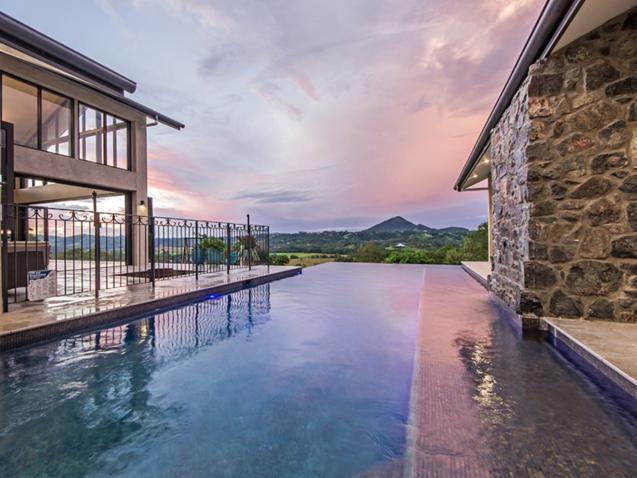 Infinity Pools Uses, Benefits Safety & Things to Consider Before Installing One Infinity Pools Uses, Benefits Safety & Things to Consider Before Installing One